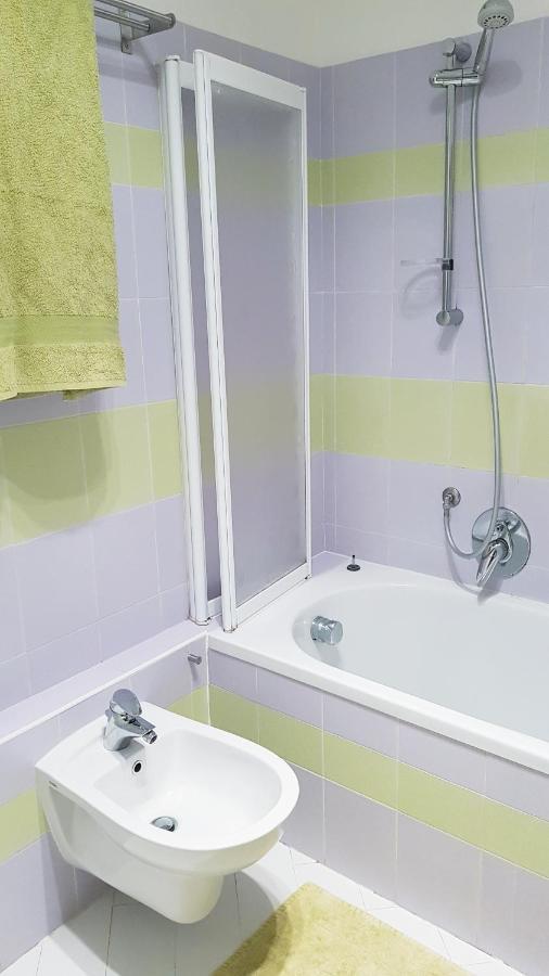 Appartement Le 5 vie à Verbania Extérieur photo